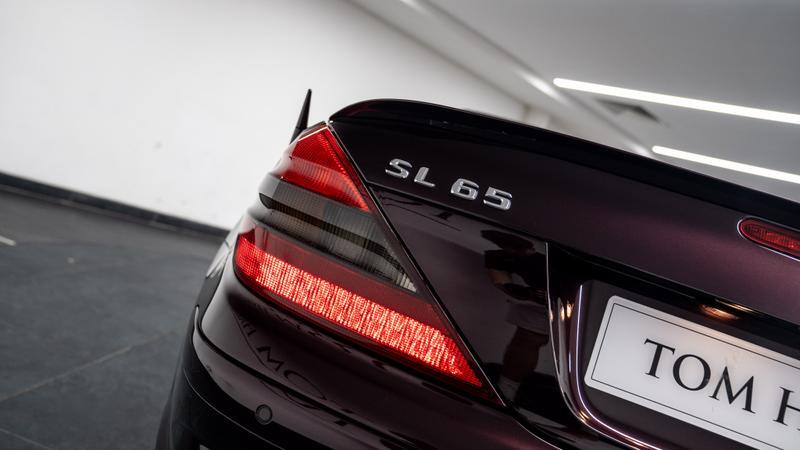 Mercedes-Benz SL view 13