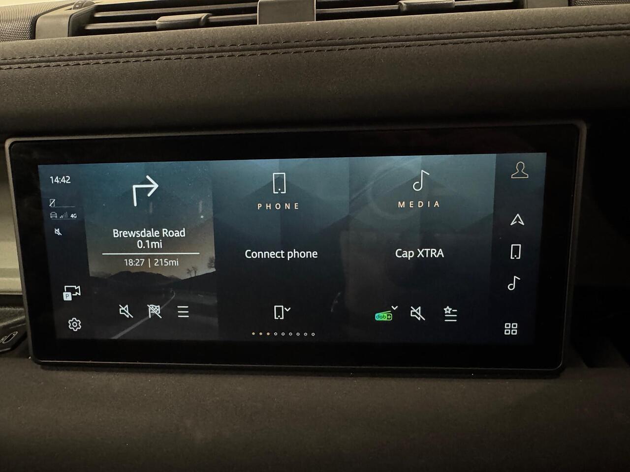 Land Rover Defender view 15