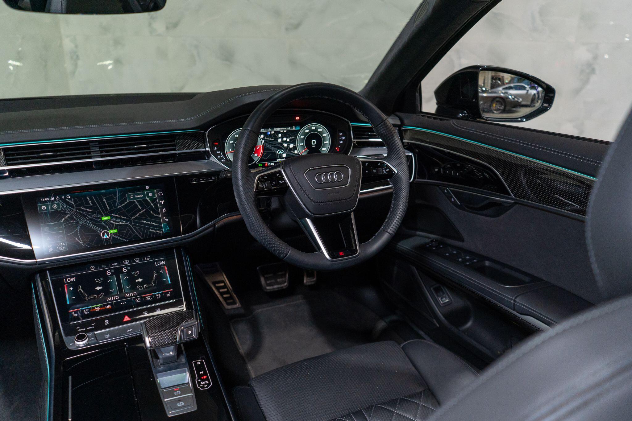 Audi S8 view 12