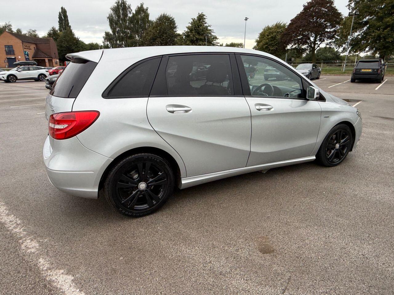 Mercedes-Benz B Class view 5