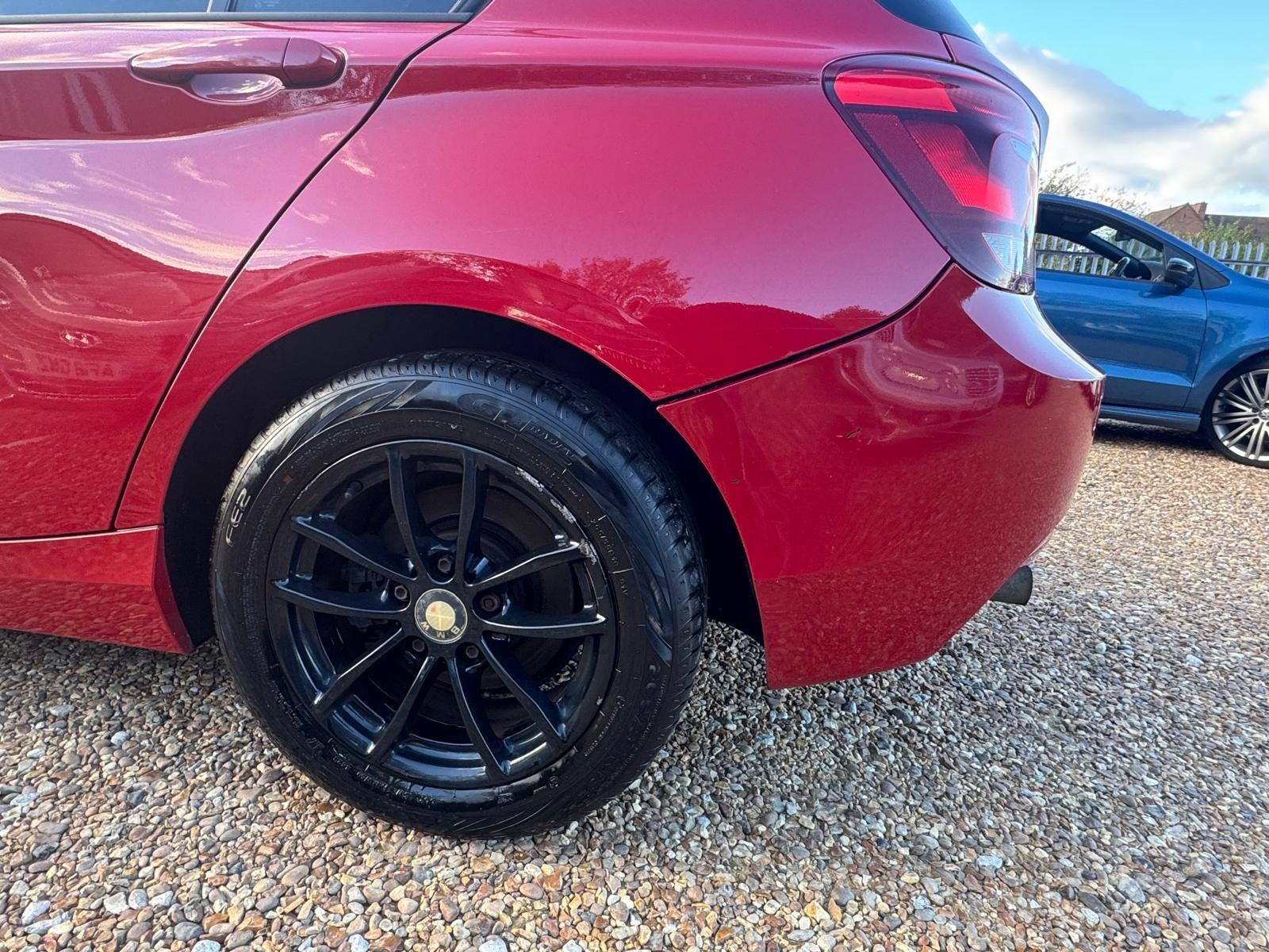 BMW 1 Series view 23