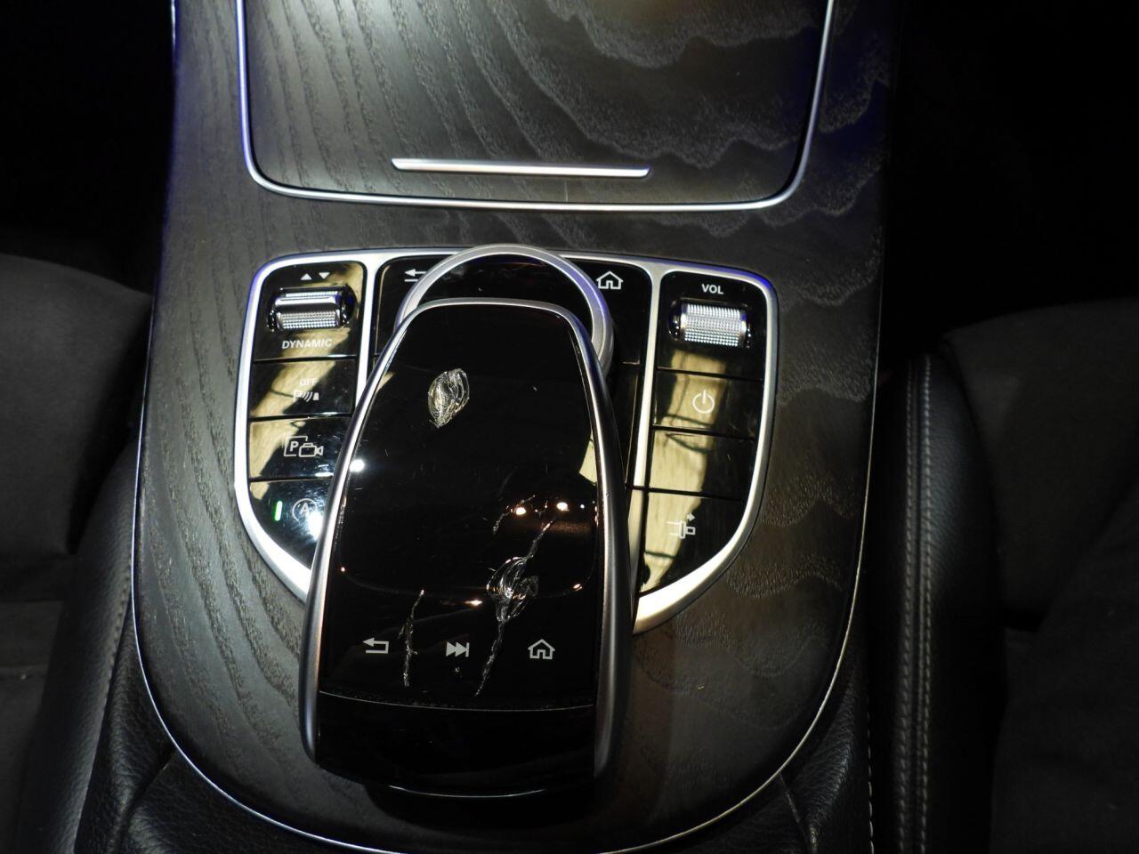 Mercedes-Benz E-Class view 33