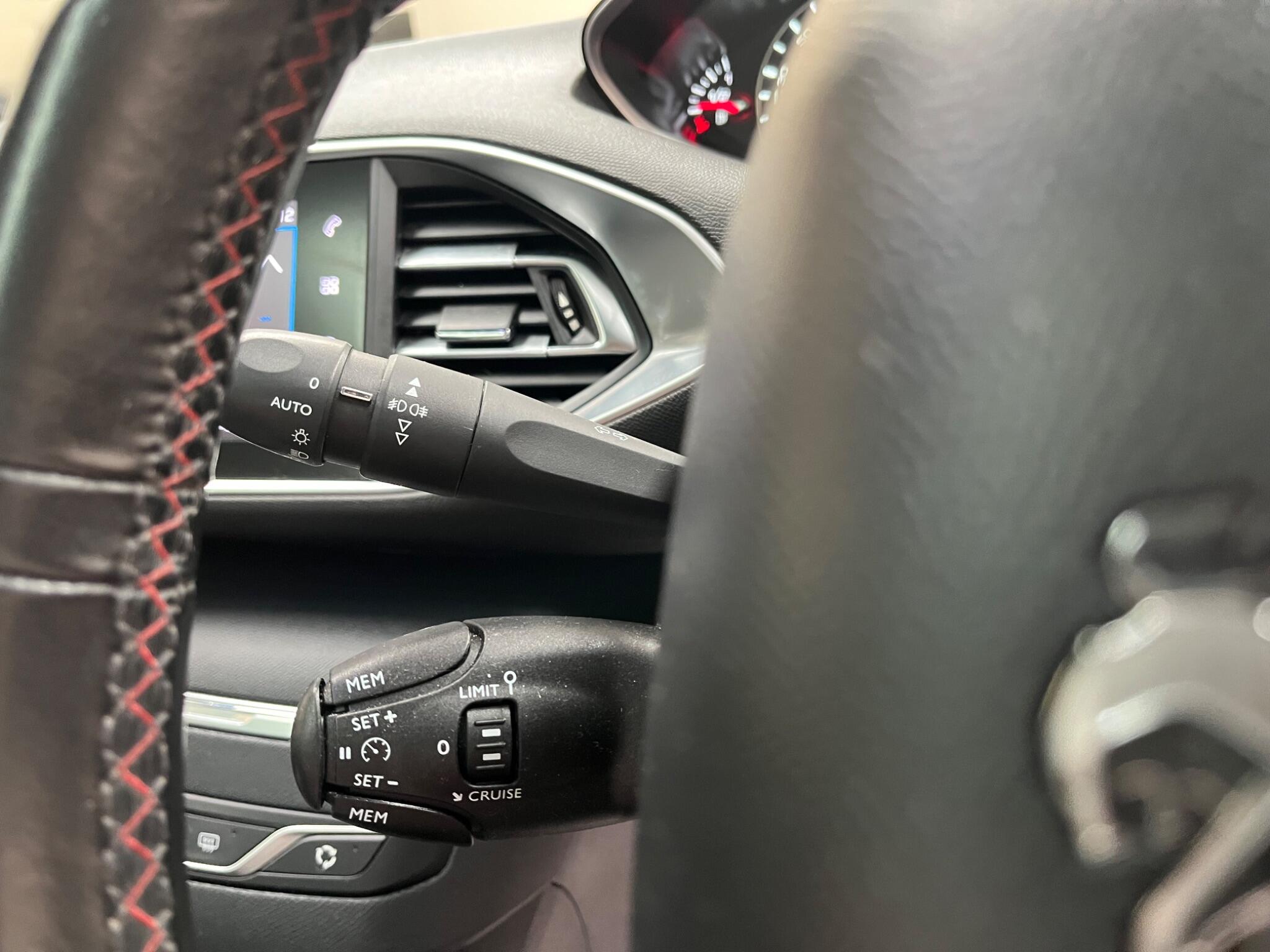 Peugeot 308 view 24