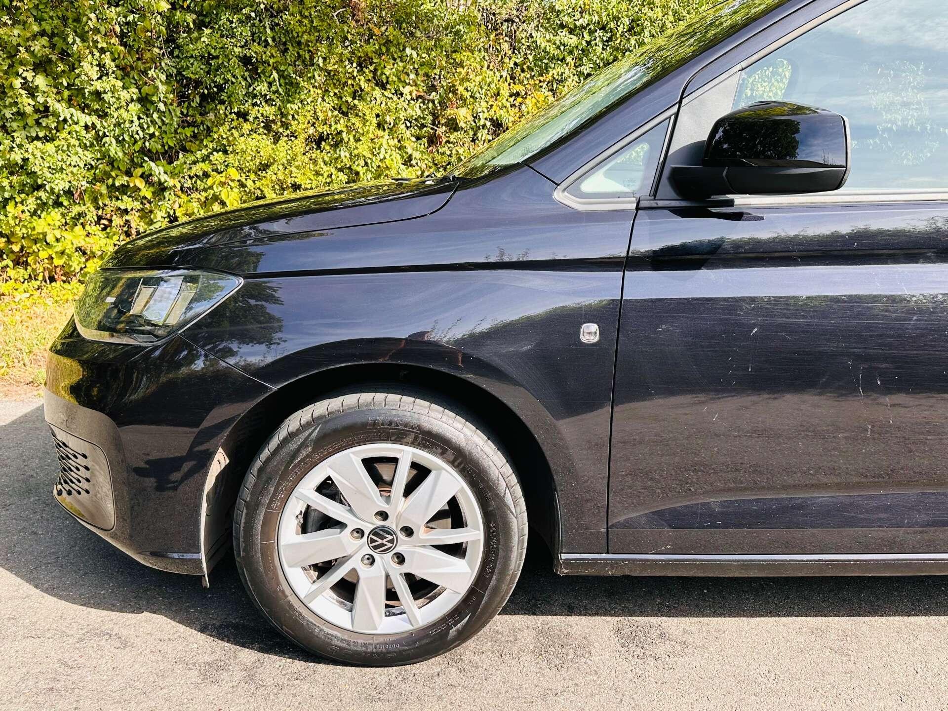 Volkswagen Caddy Maxi view 35