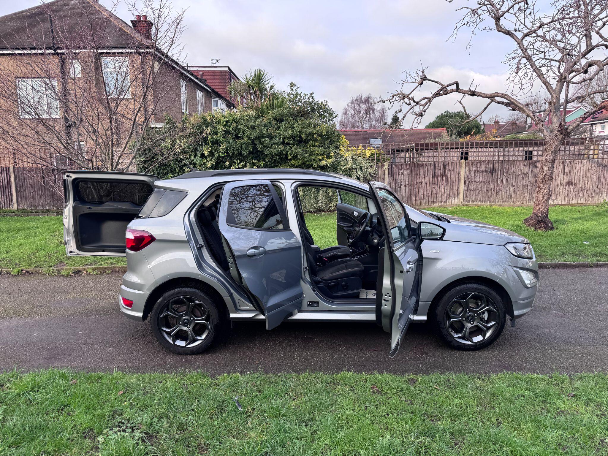 2022 Ford EcoSport 1.0T EcoBoost ST-Line Euro 6 (s/s) 5dr • 7,000 miles image 34