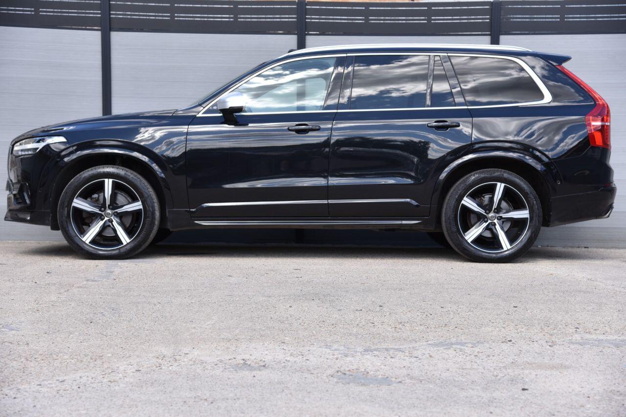 Volvo XC90 view 6