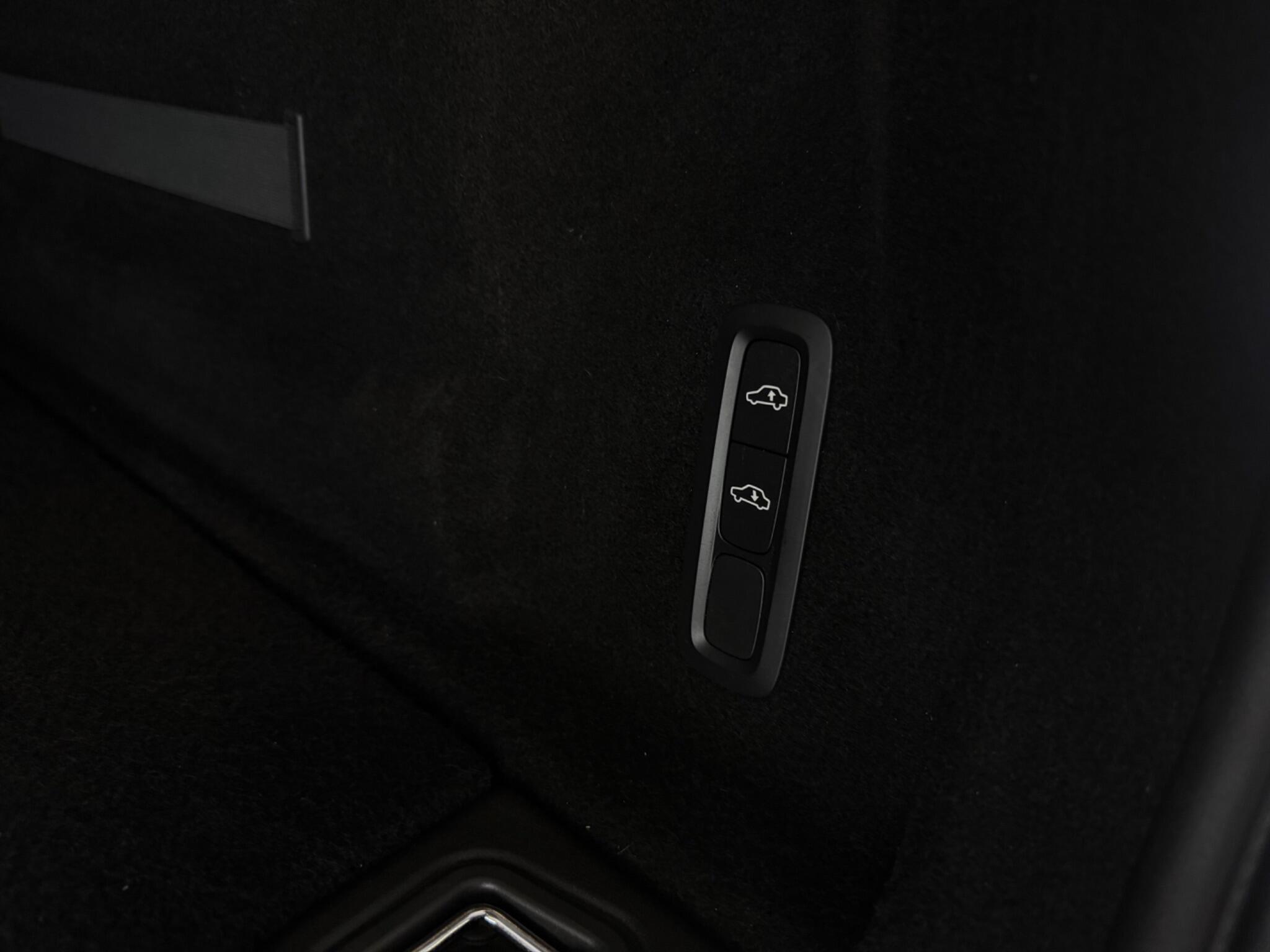 Volvo XC60 view 25