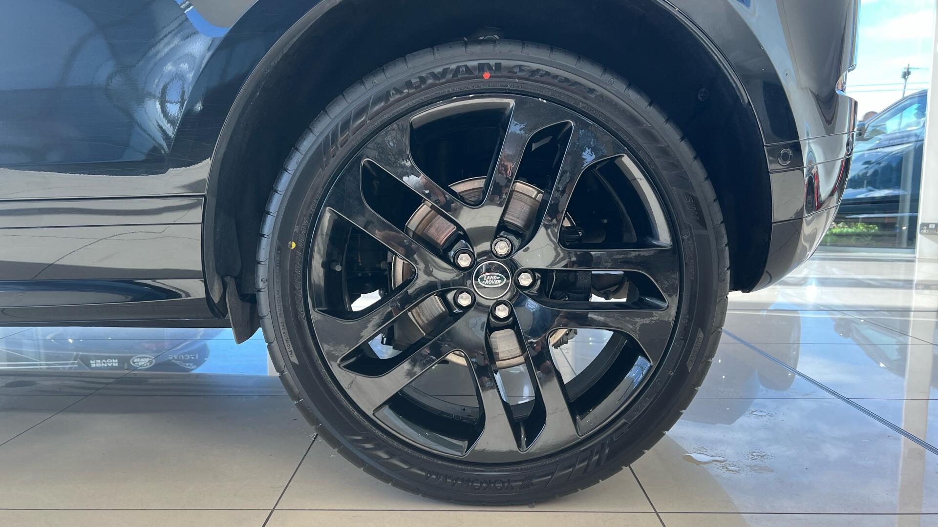 Land Rover Range Rover Evoque view 27
