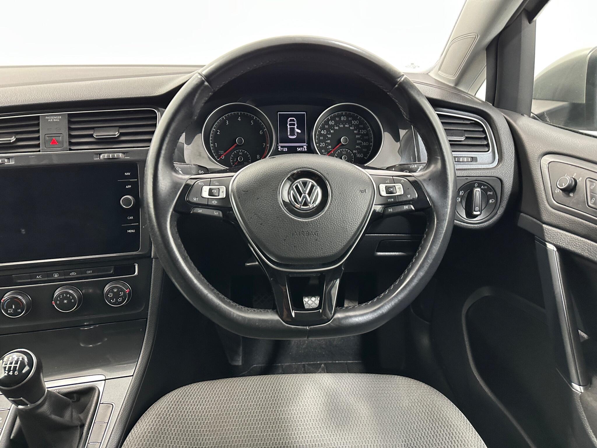 Volkswagen Golf view 13