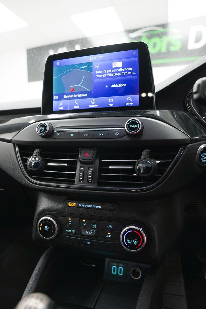 Ford Focus view 21