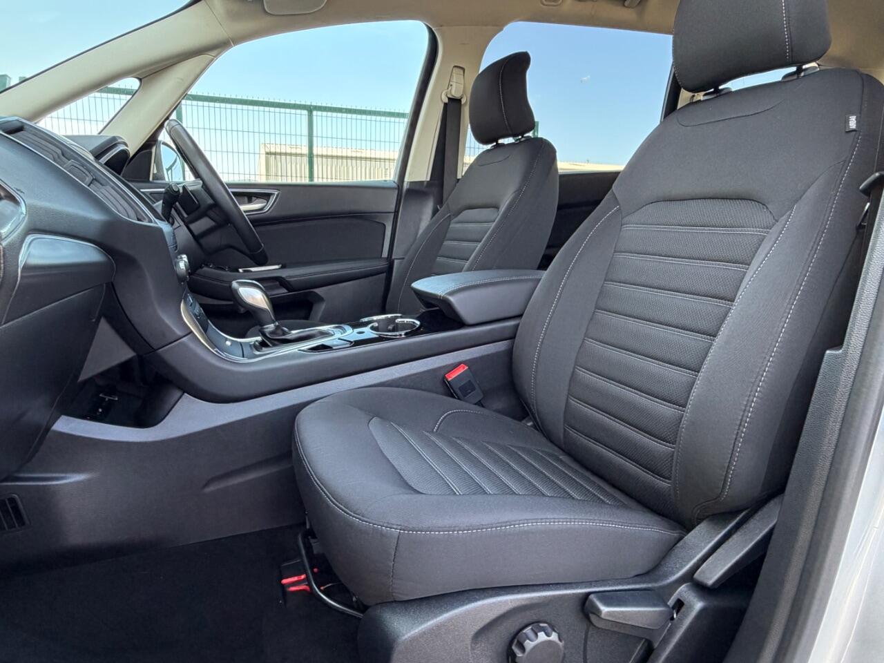 Ford Galaxy view 21