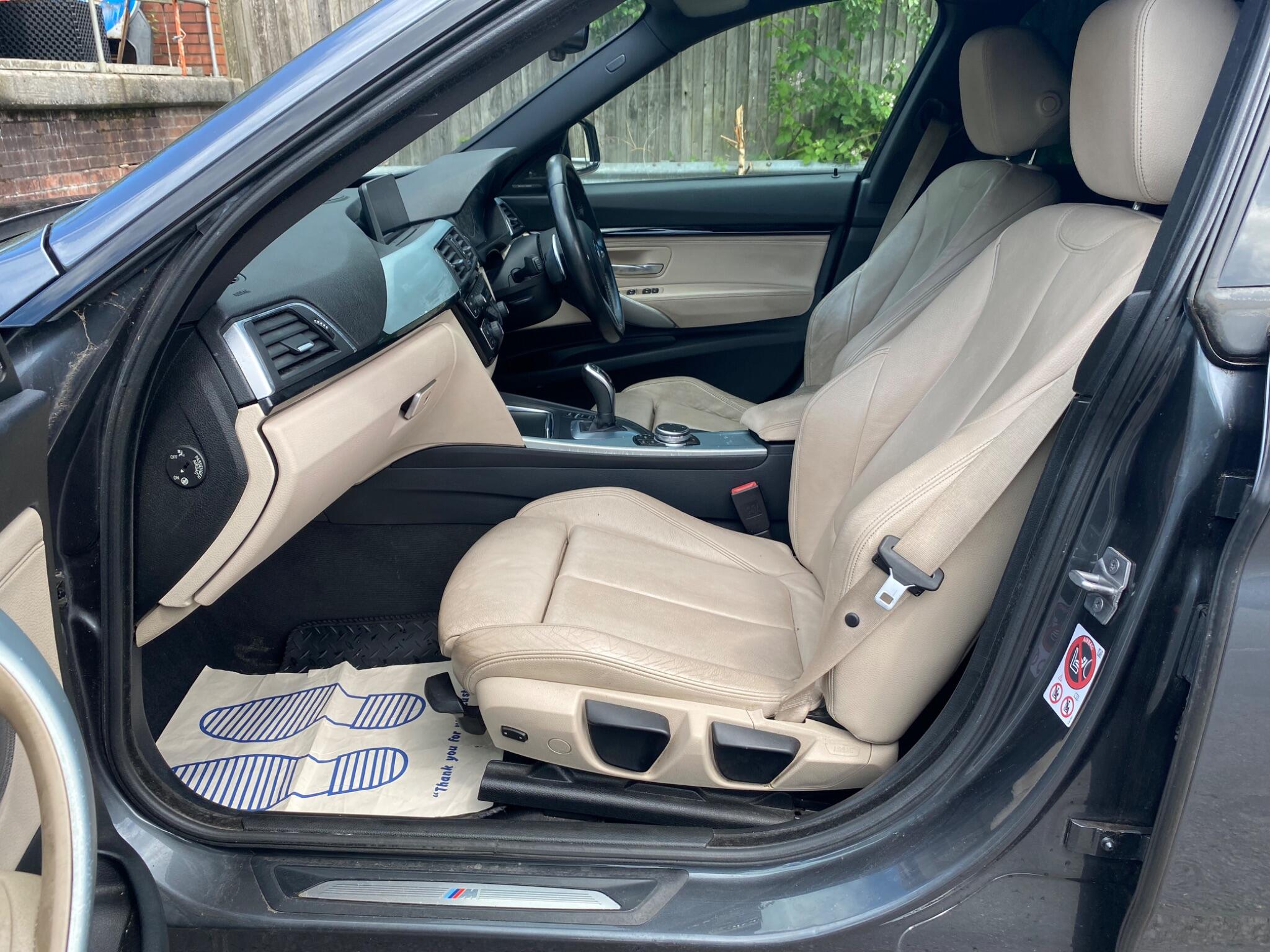 BMW 3 Series view 20