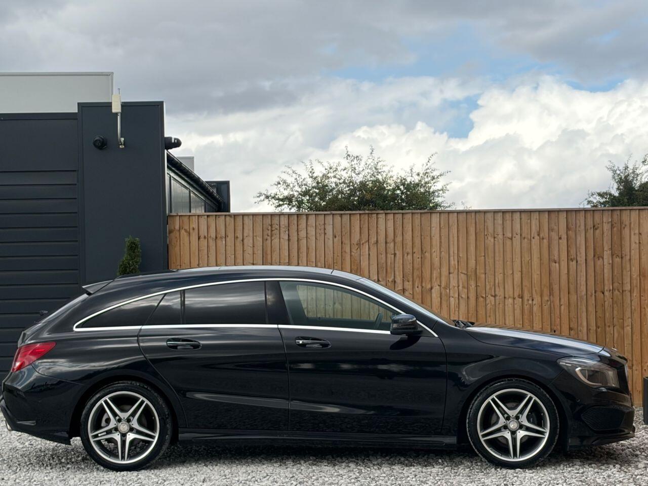 Mercedes-Benz Cla view 11