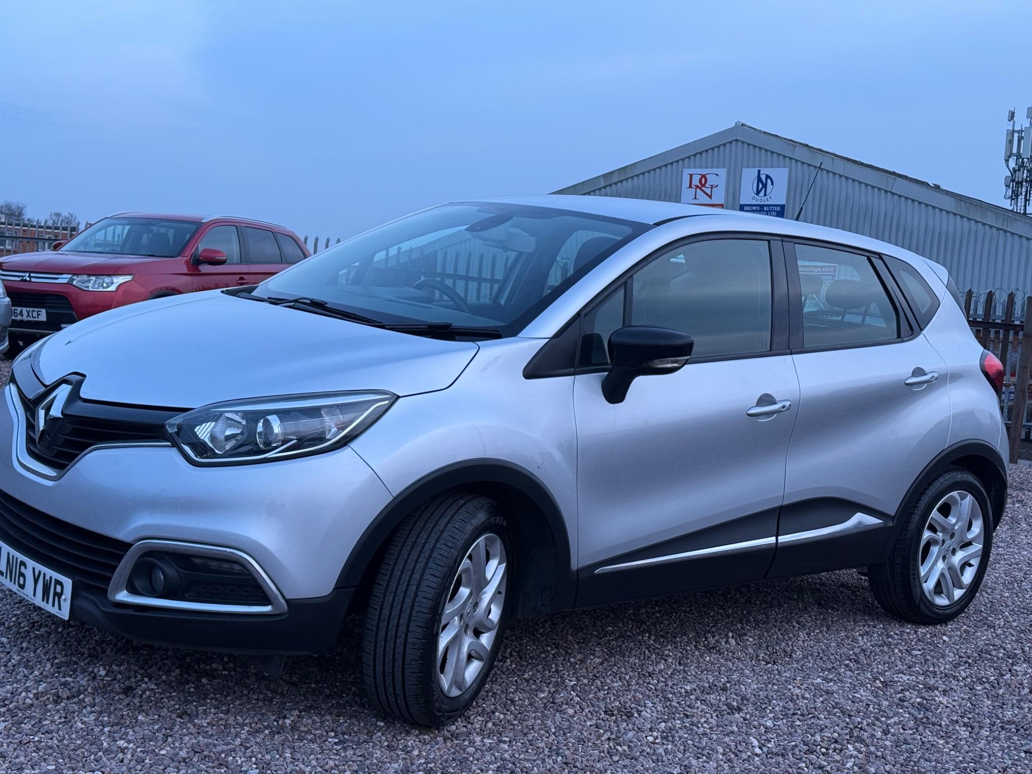 Renault Captur view 18