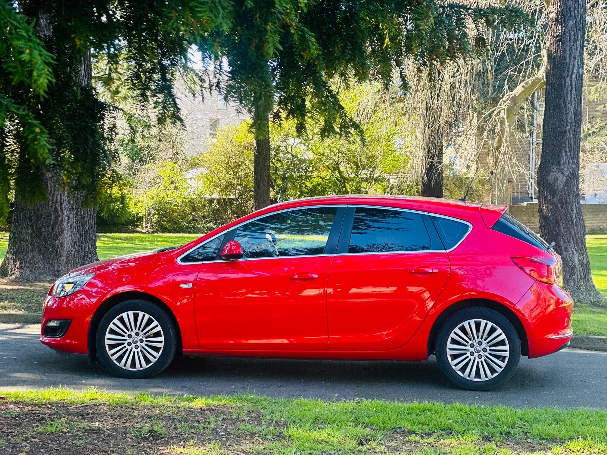 Vauxhall Astra view 8