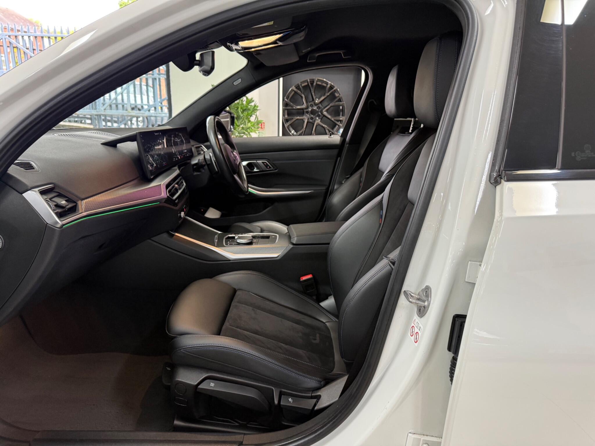 BMW 3 Series view 40