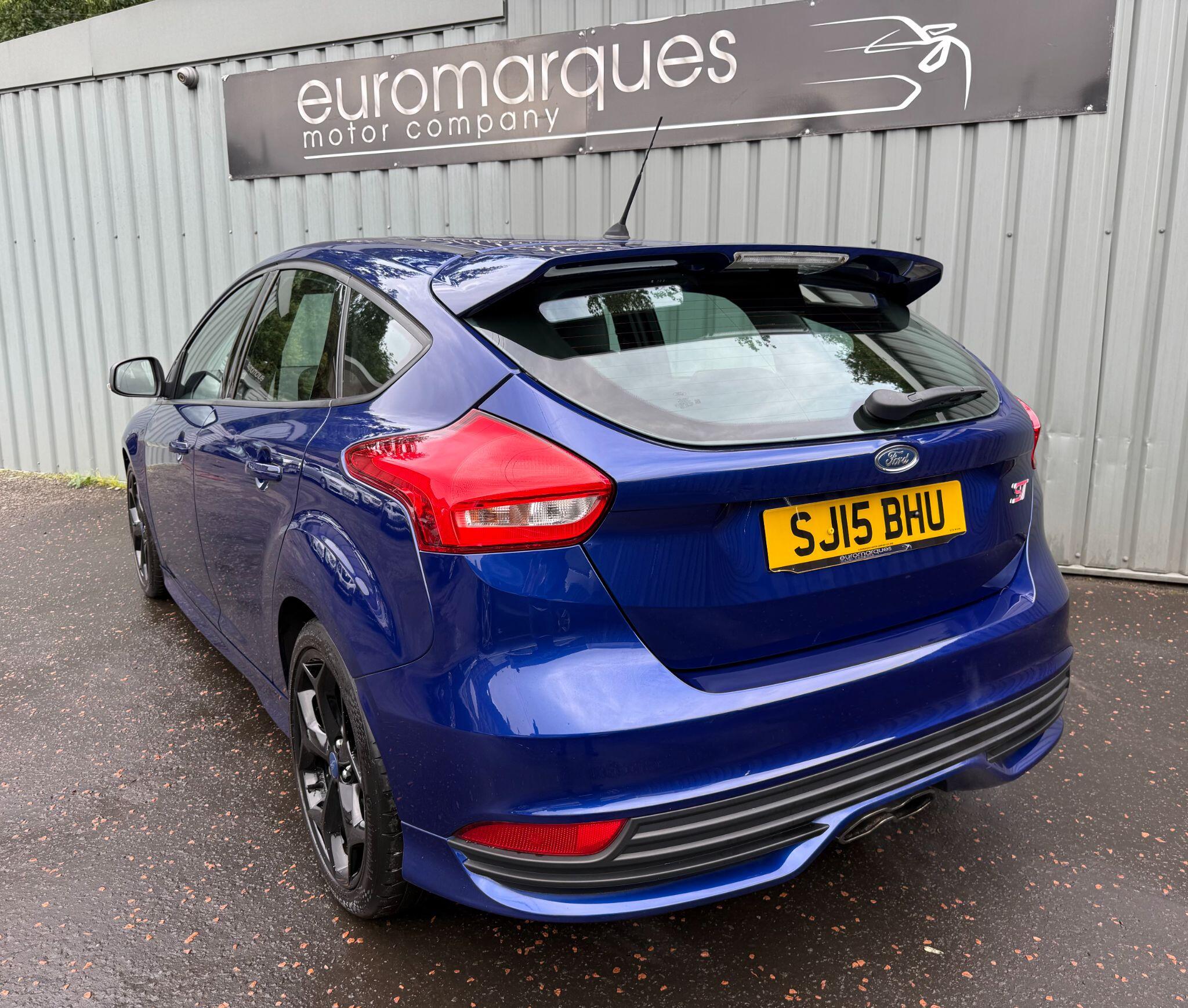 Ford Focus view 6