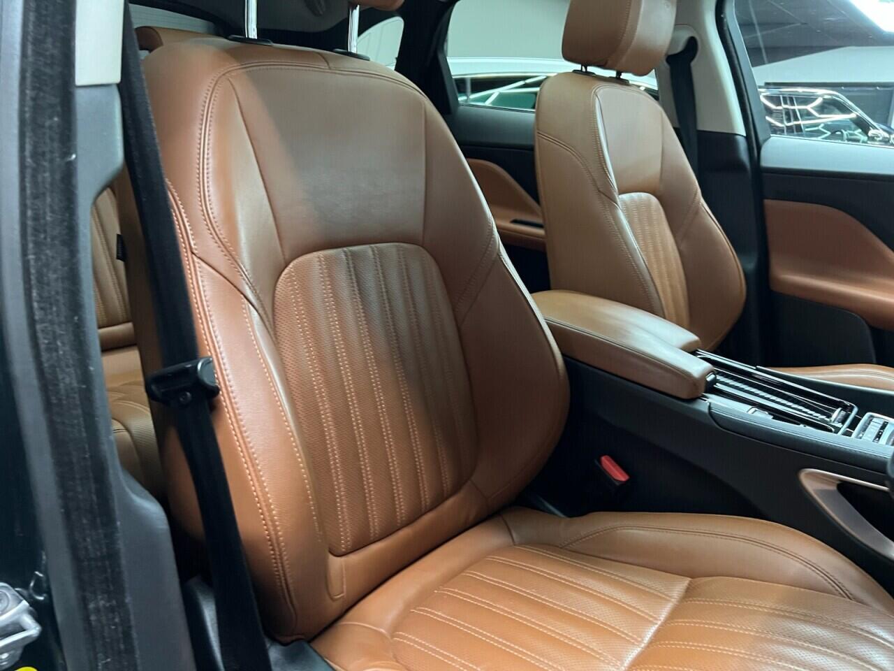 Jaguar F-Pace view 37