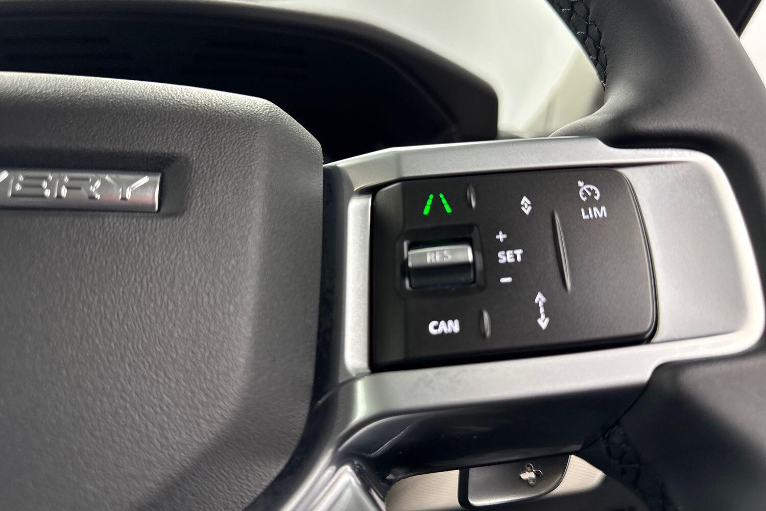 Land Rover Discovery view 24