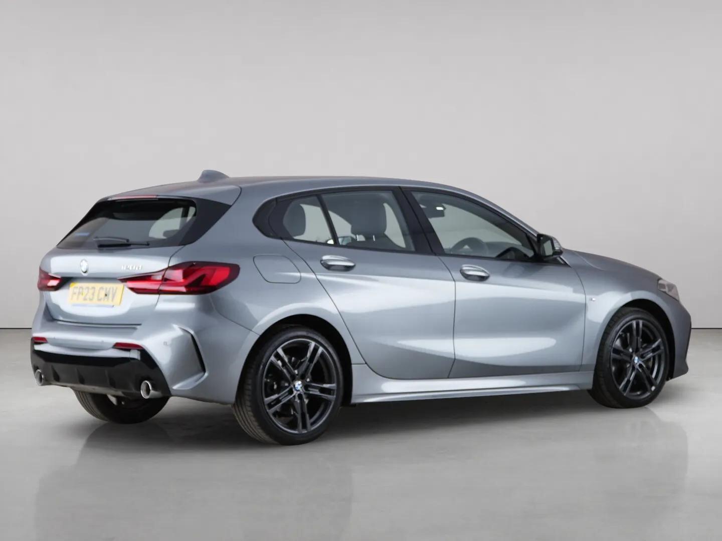 BMW 1 Series view 8