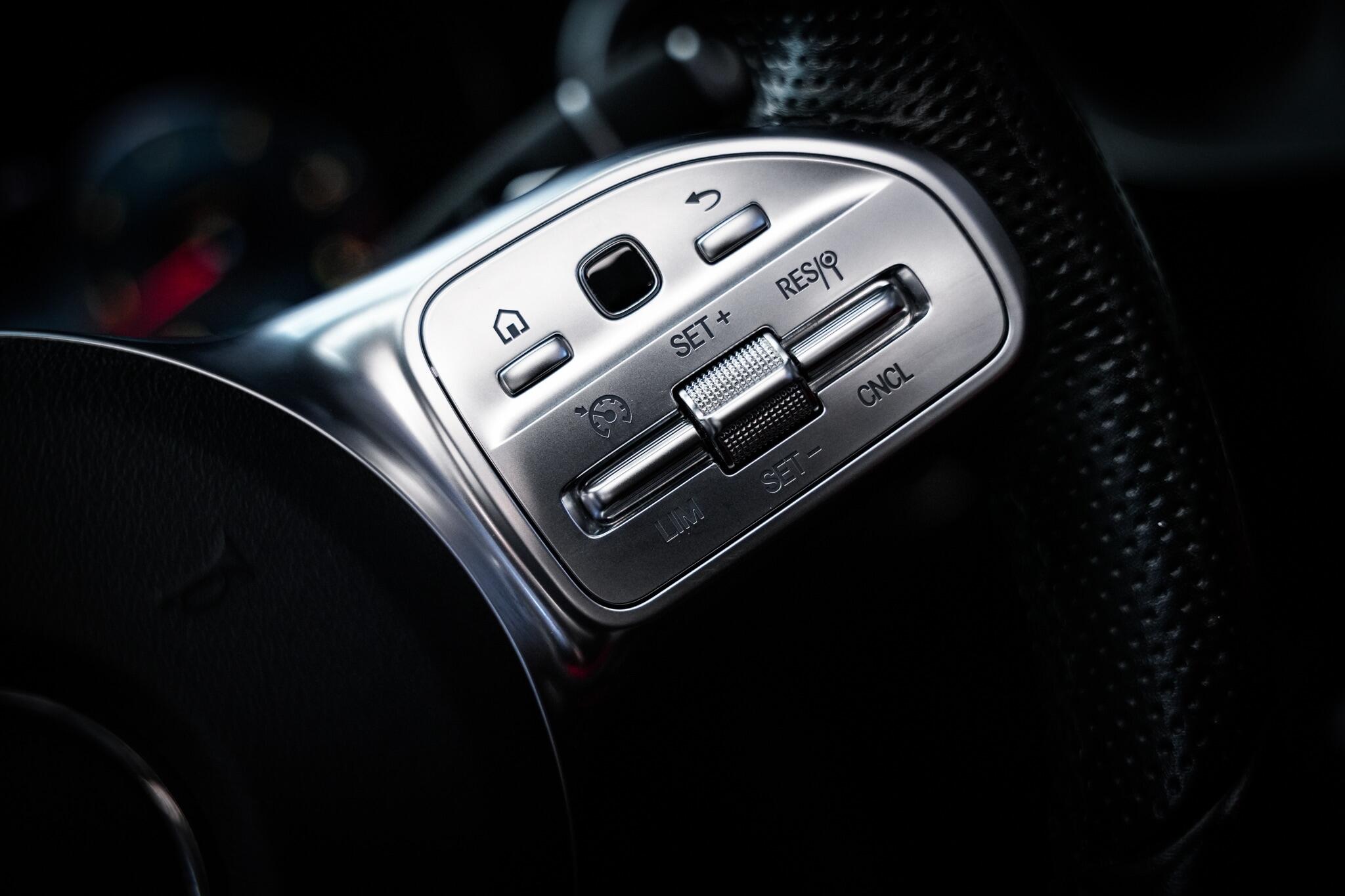 Mercedes-Benz C-Class view 48