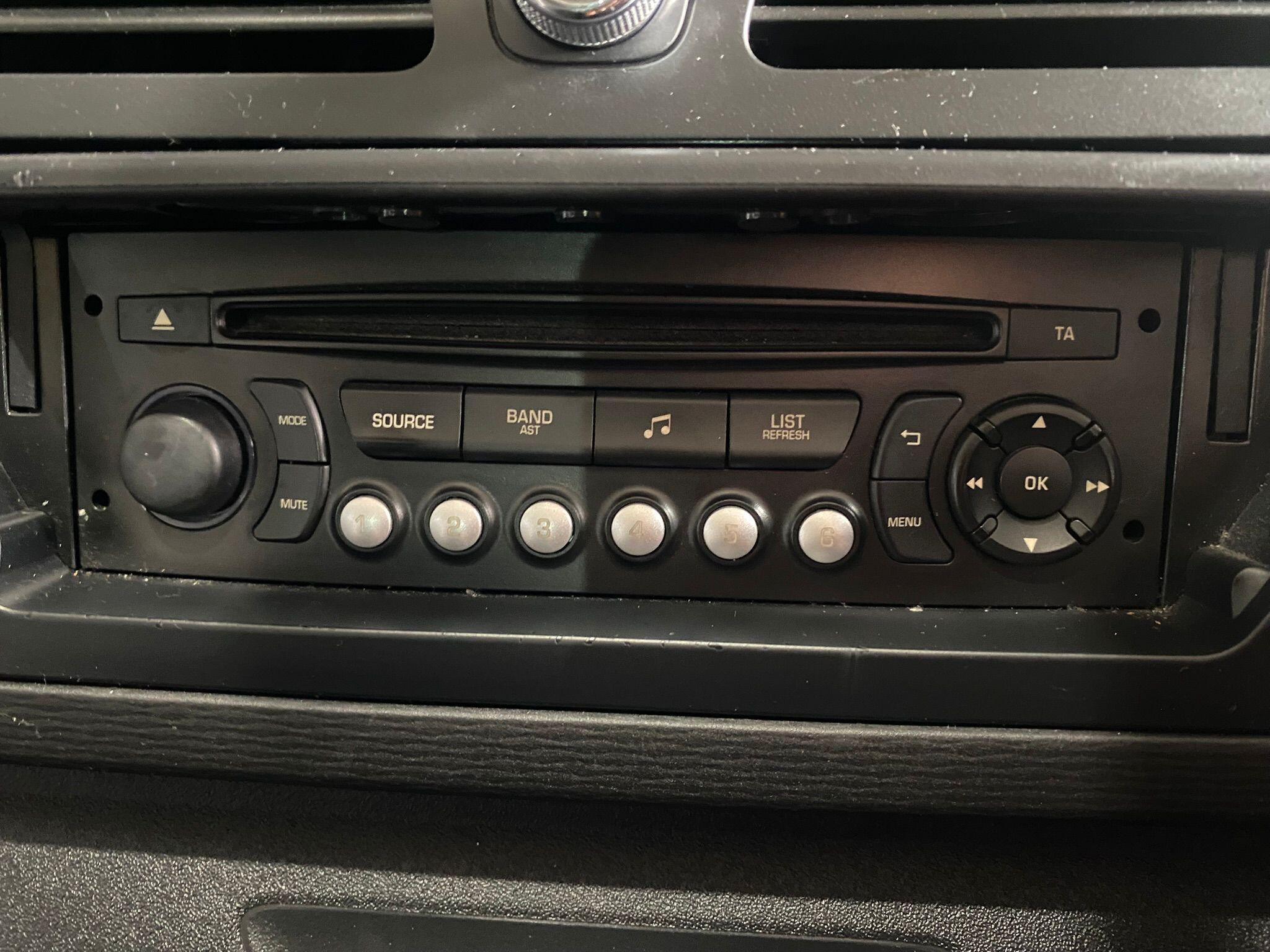 Citroen Grand C4 Picasso view 9