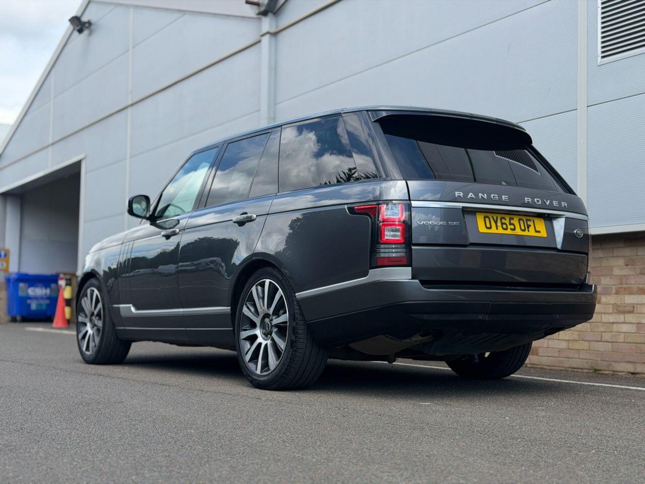 Land Rover Range Rover view 20