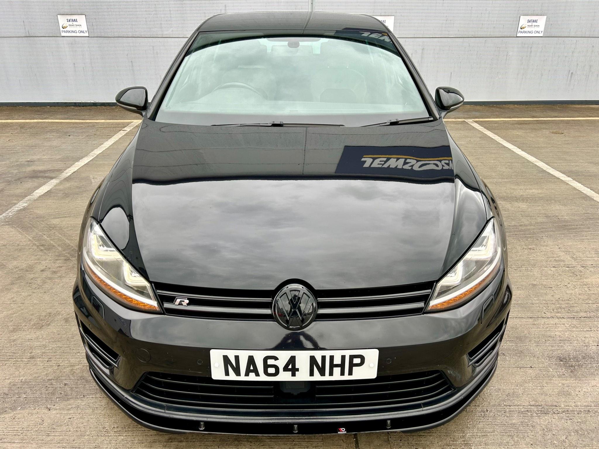 Volkswagen Golf view 3