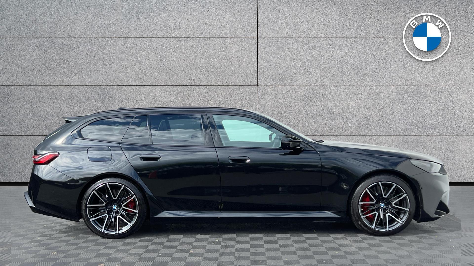 BMW M5 view 3