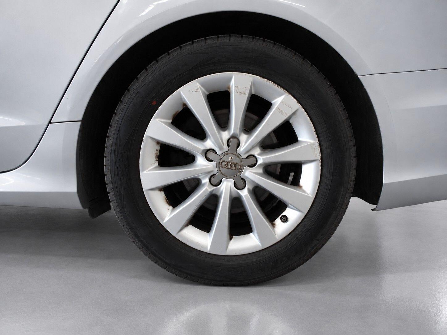 Audi A6 view 58