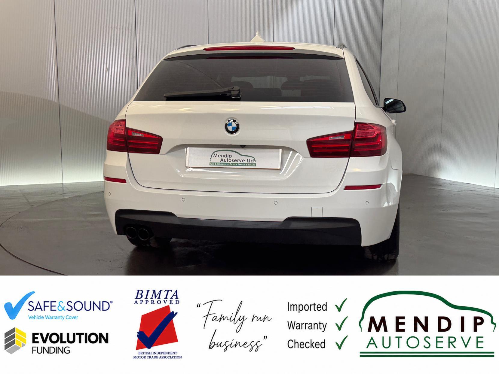 BMW 5 Series view 17