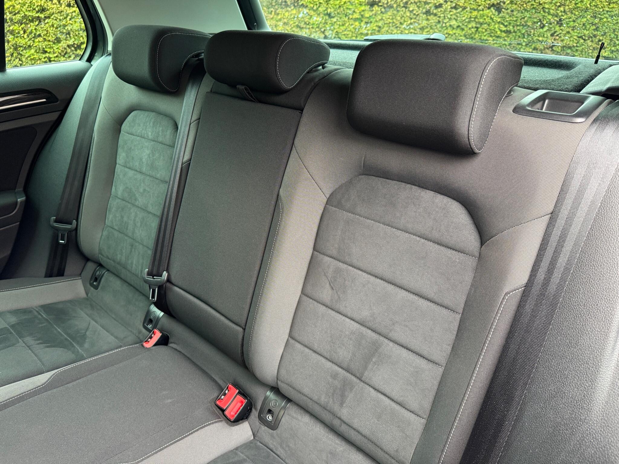 Volkswagen Golf view 50