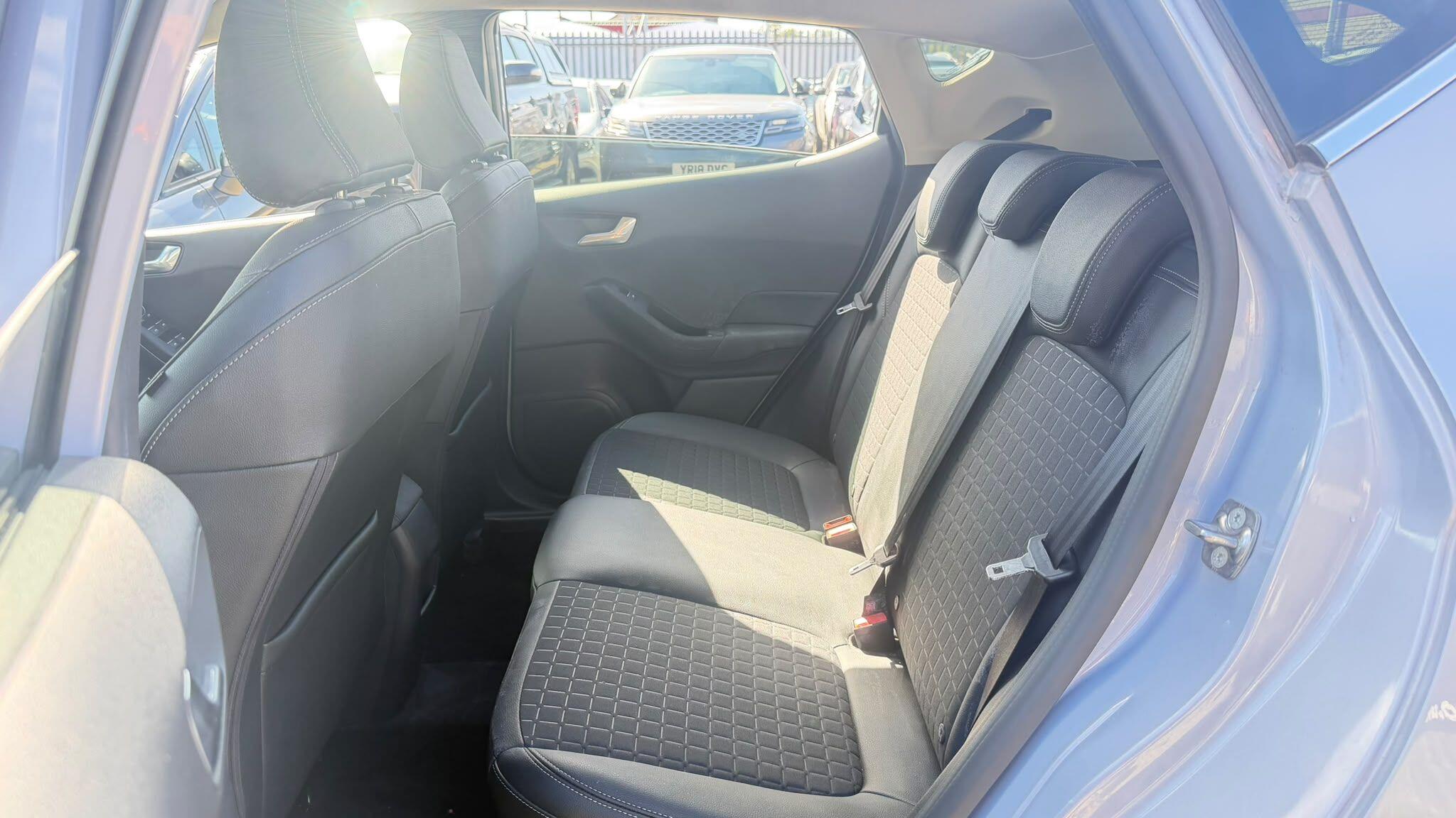 Ford Fiesta view 17
