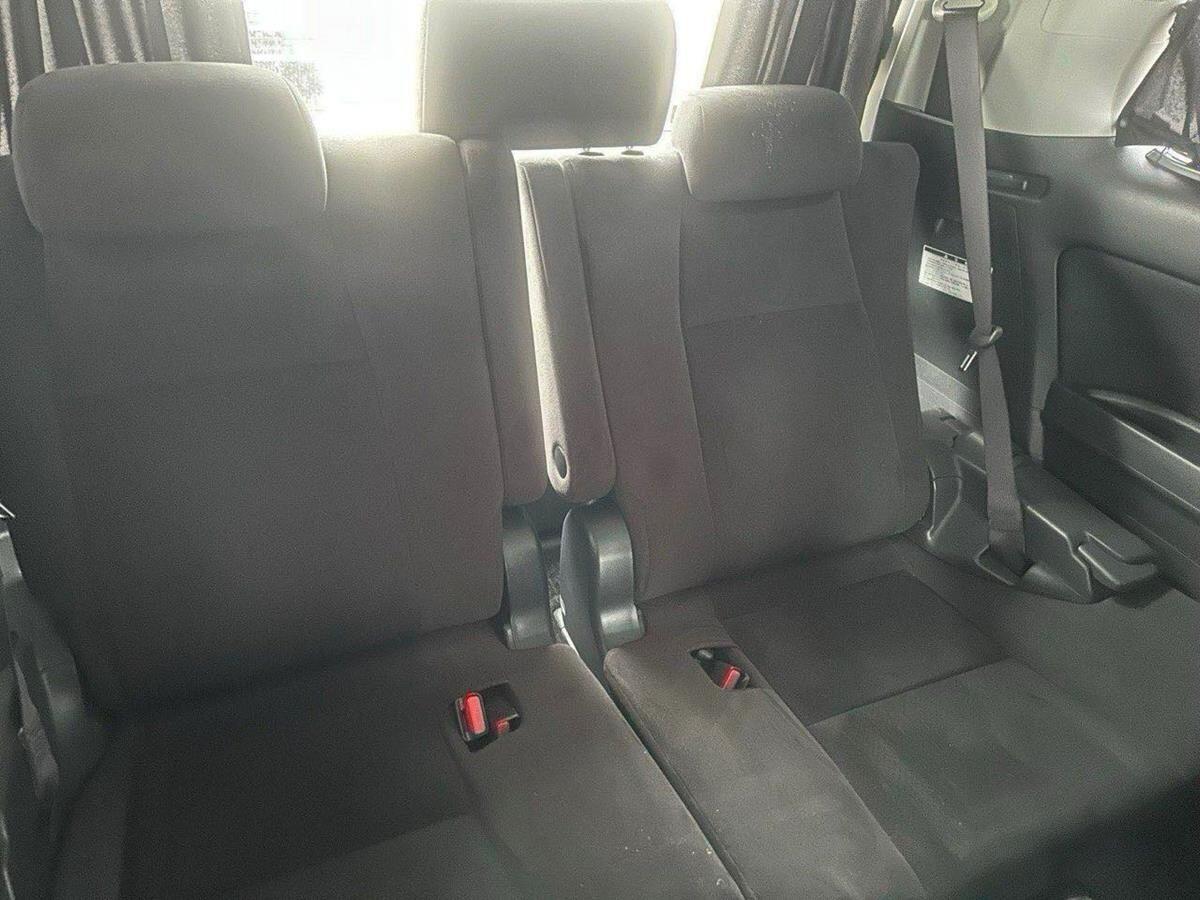 Toyota Vellfire view 16