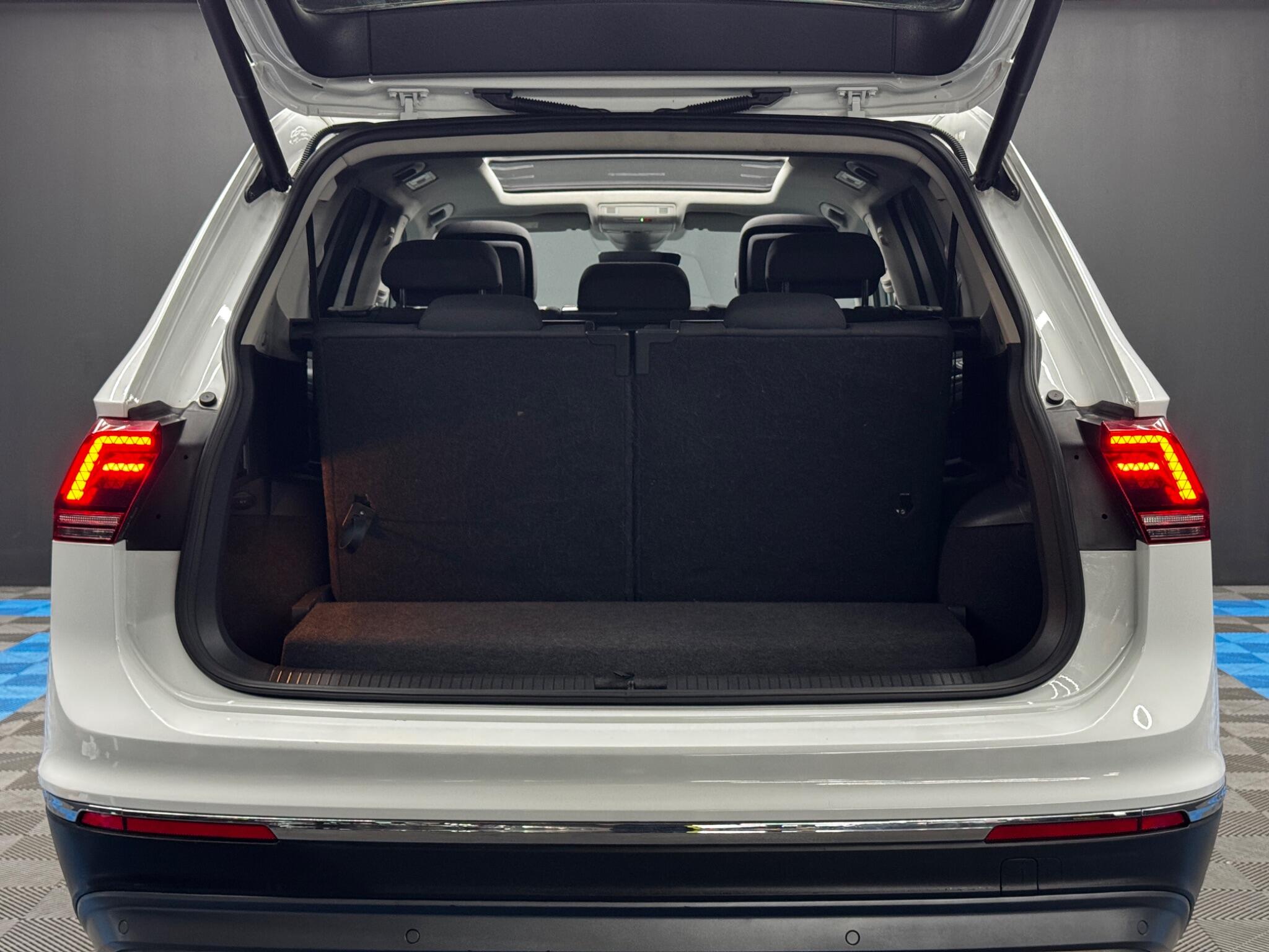 Volkswagen Tiguan Allspace view 40