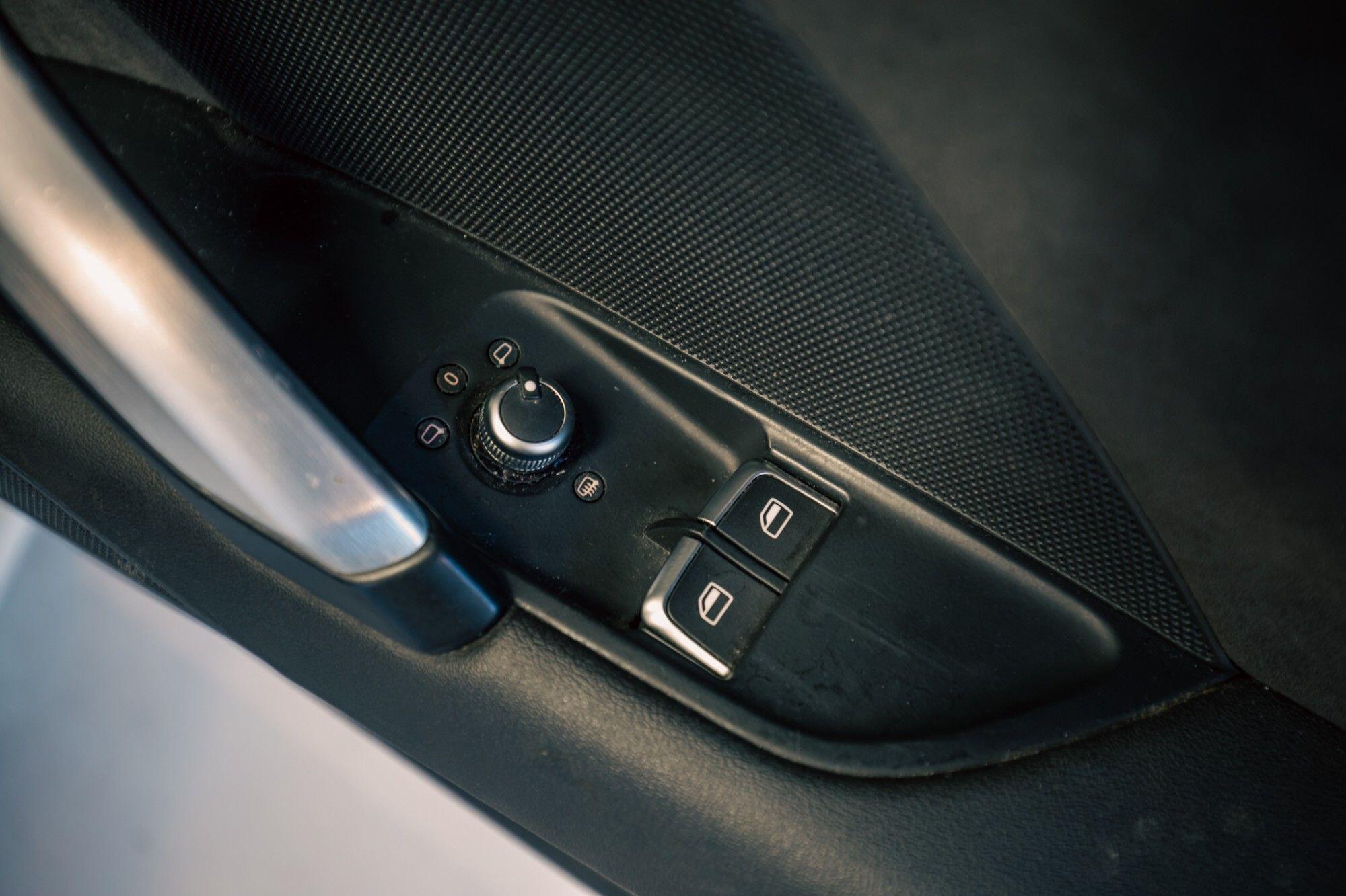Audi TT view 10