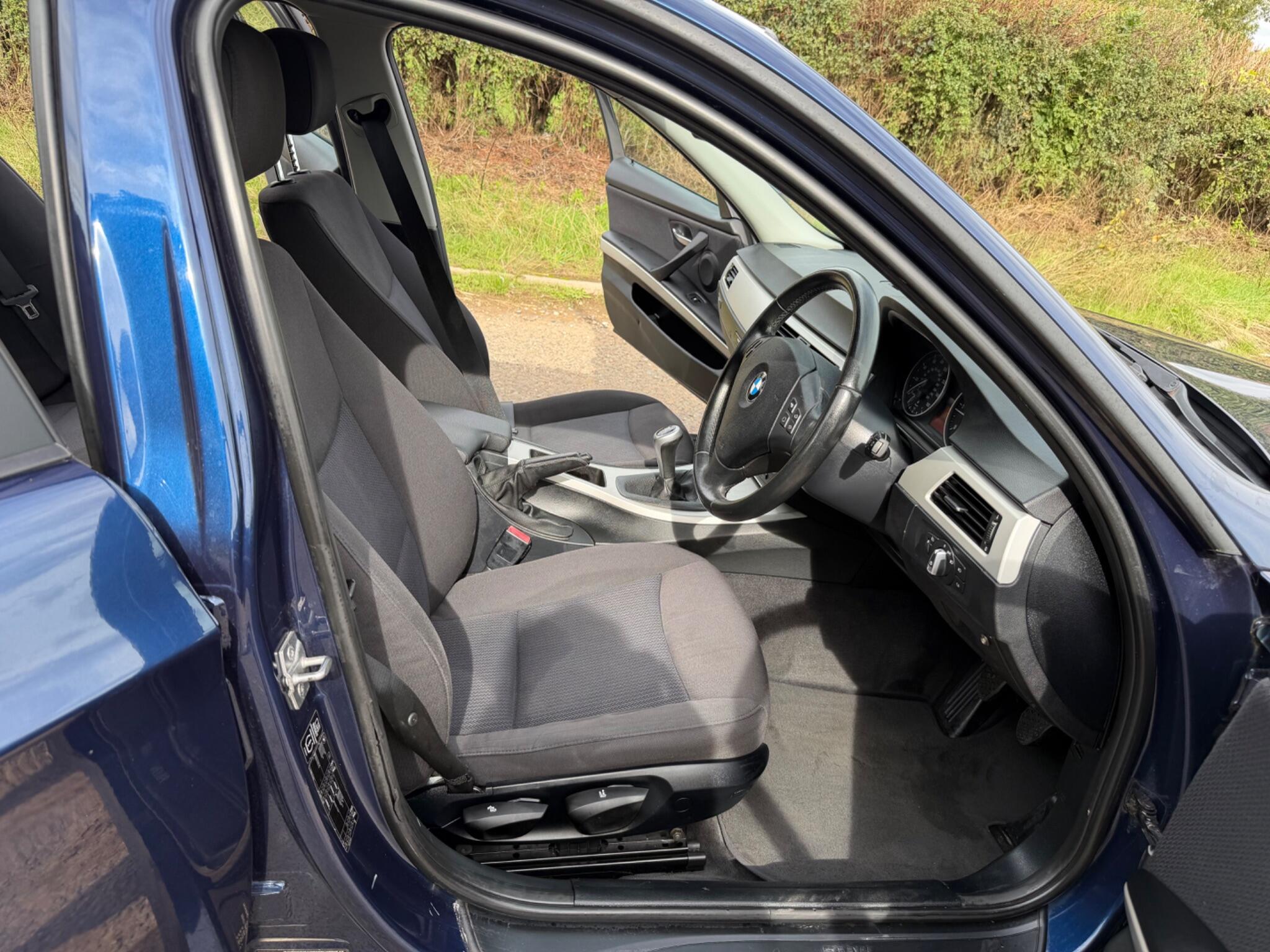 BMW 3 Series view 7
