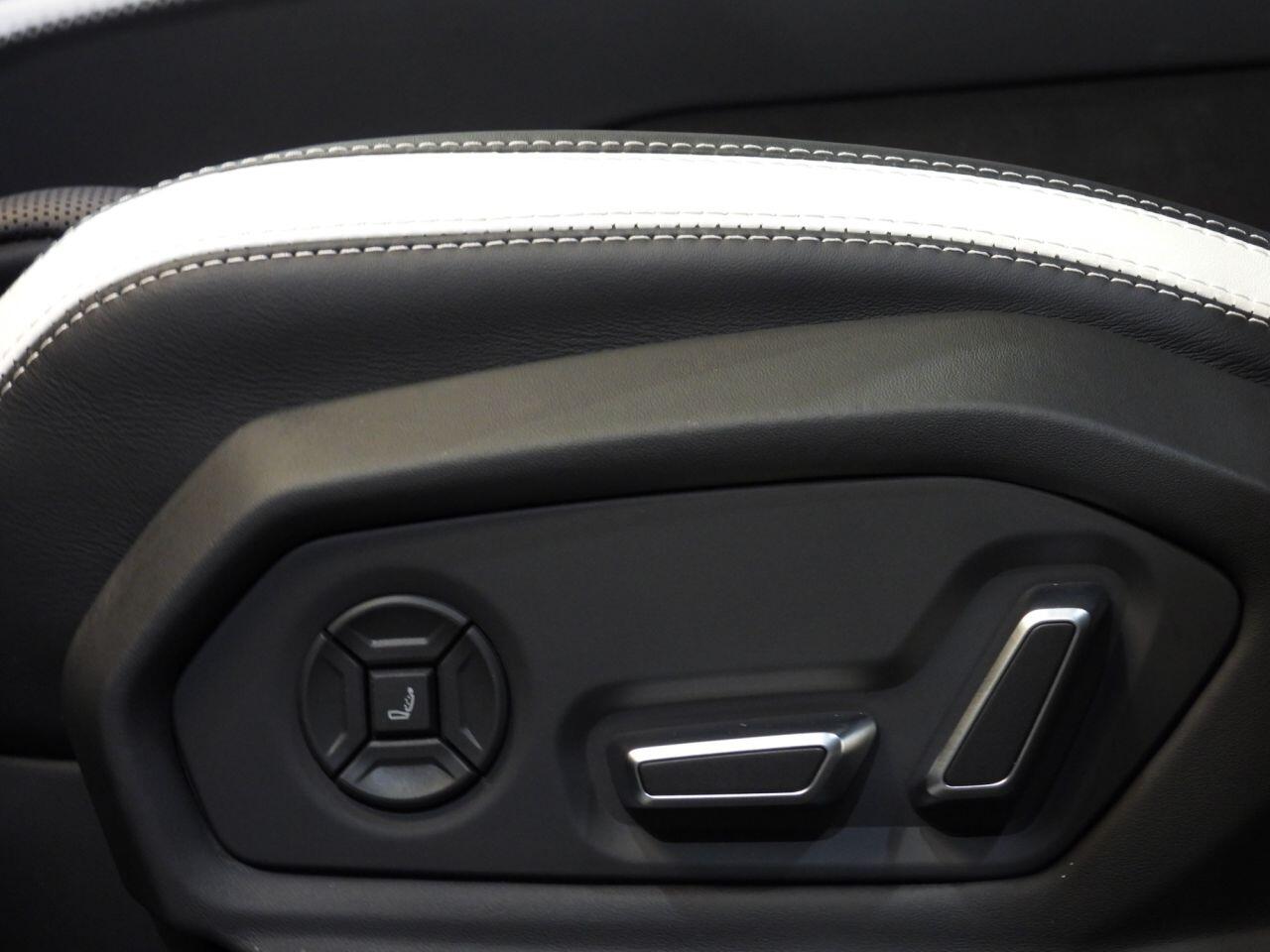 Lamborghini Urus view 52