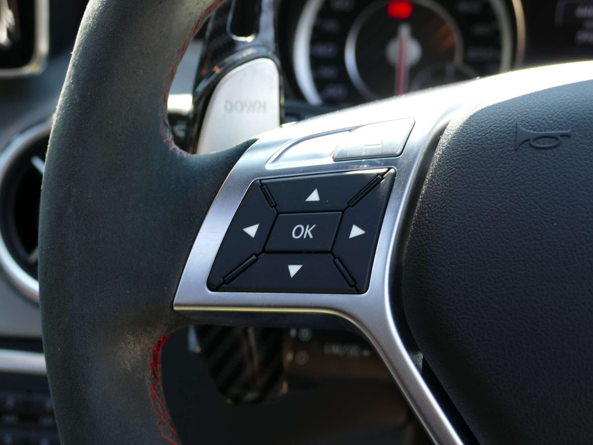 Mercedes-Benz Gla view 39