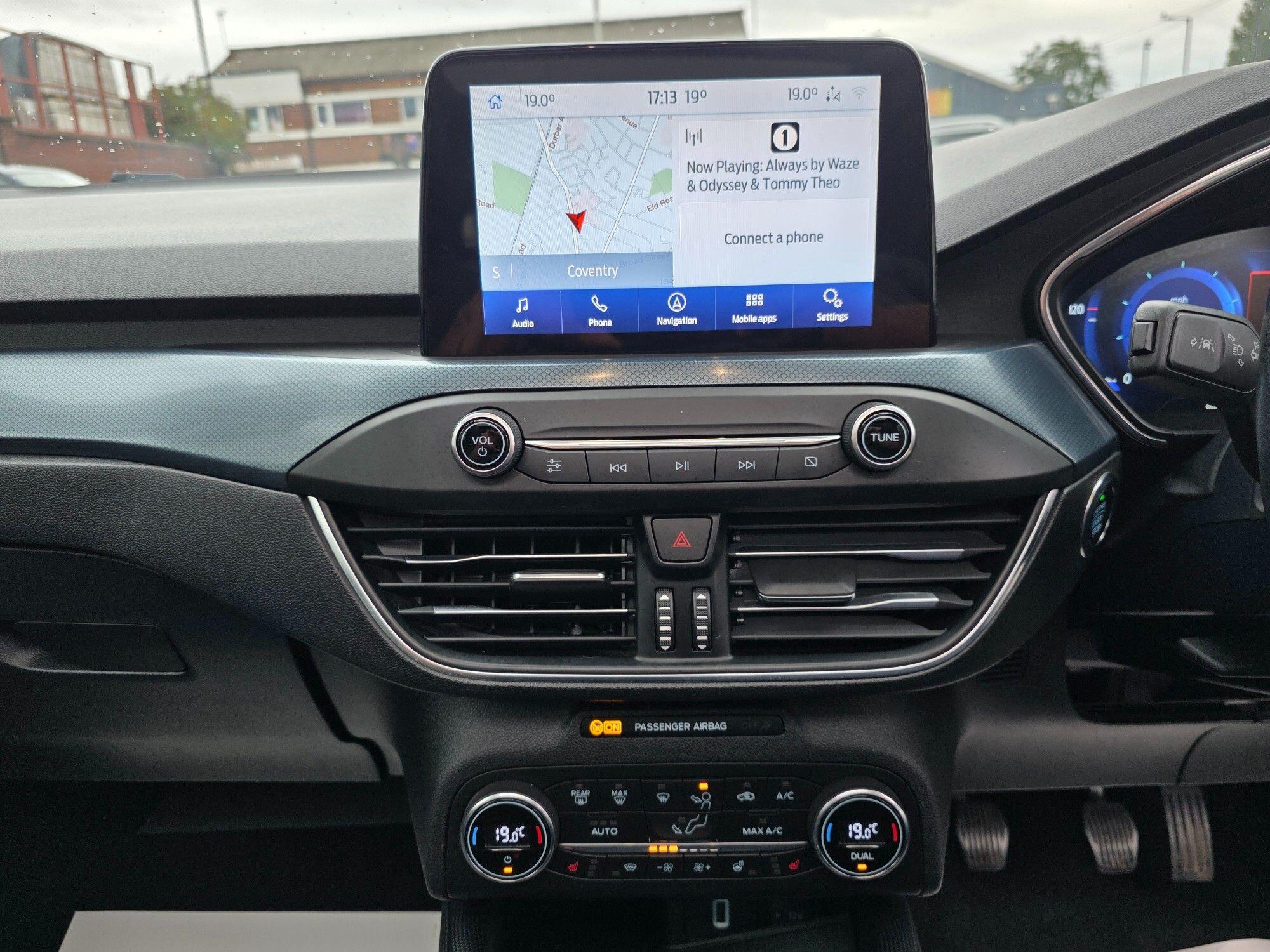 Ford Focus view 2