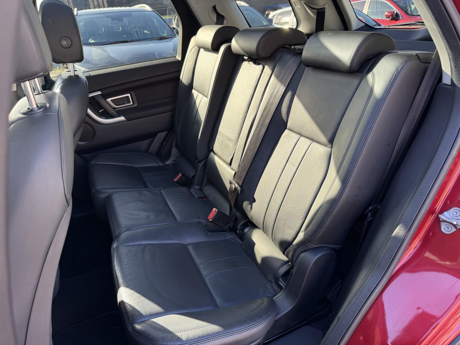 Land Rover Discovery Sport view 16