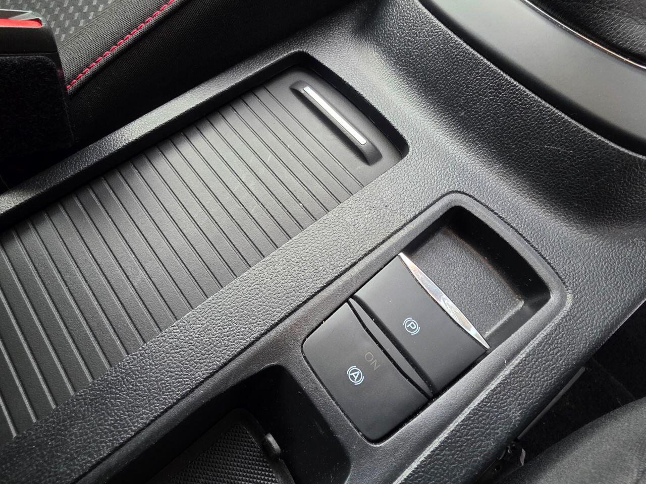 Ford Focus view 43