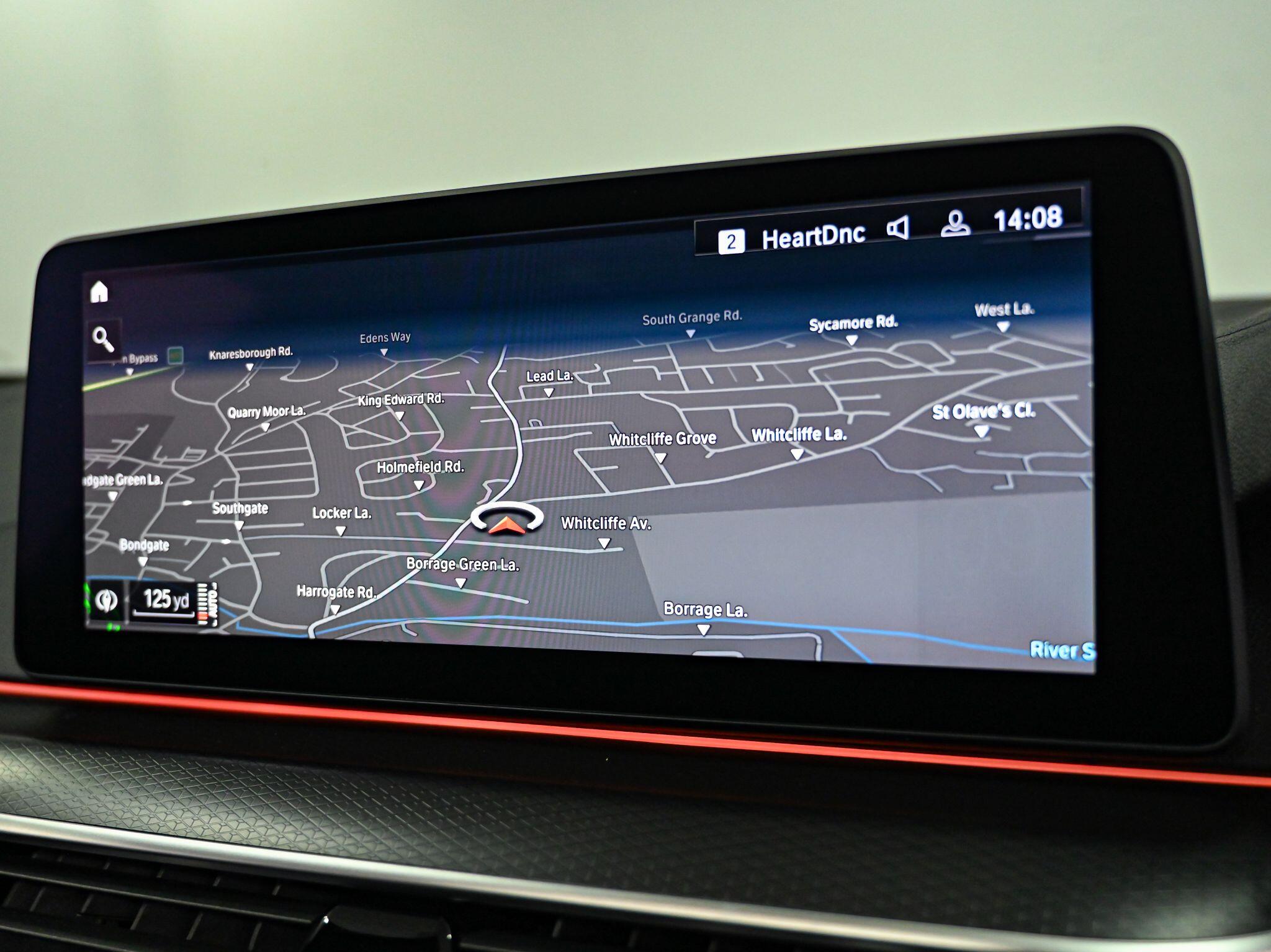 BMW 5 Series view 19