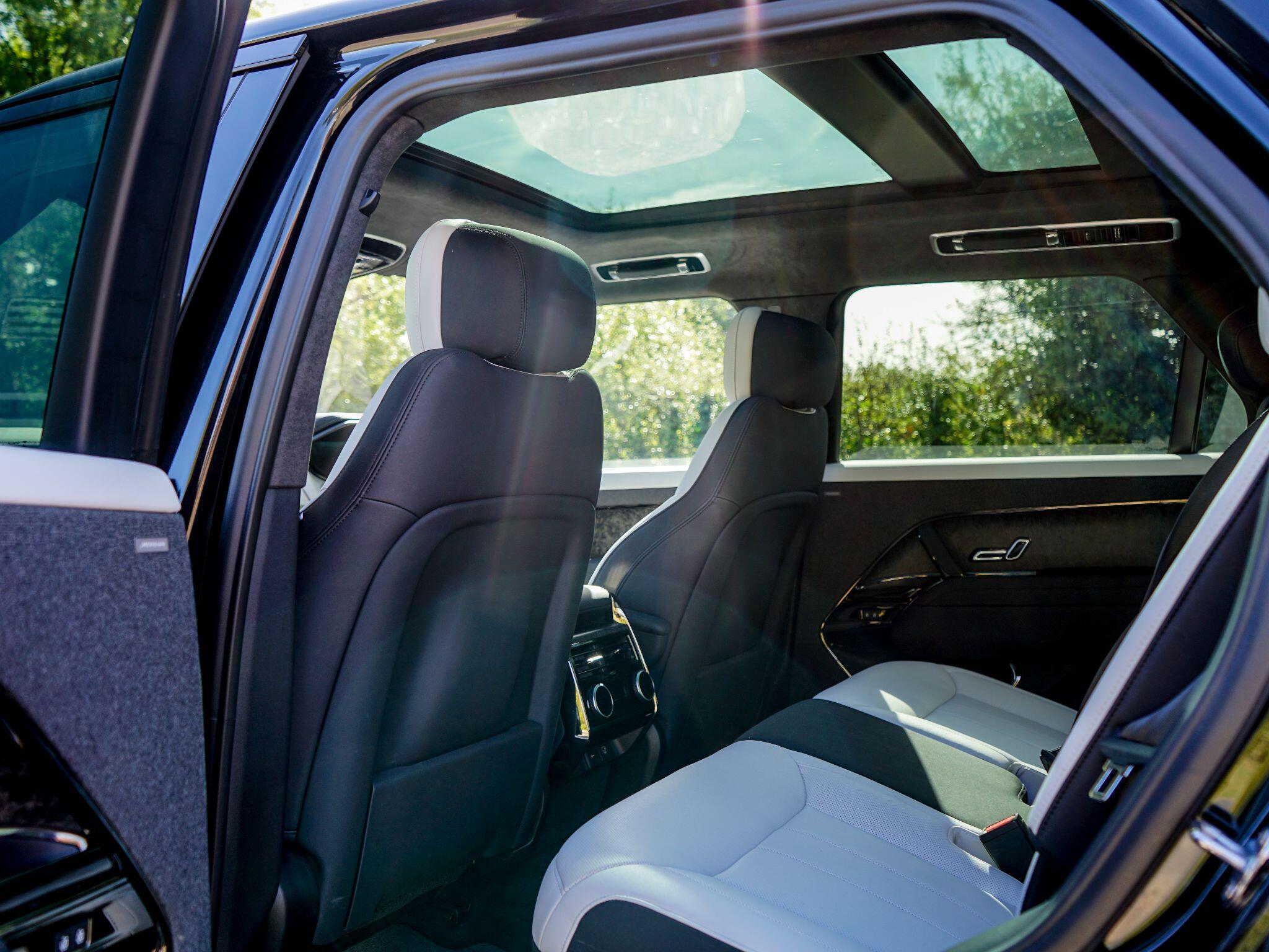 Land Rover Range Rover Sport view 14