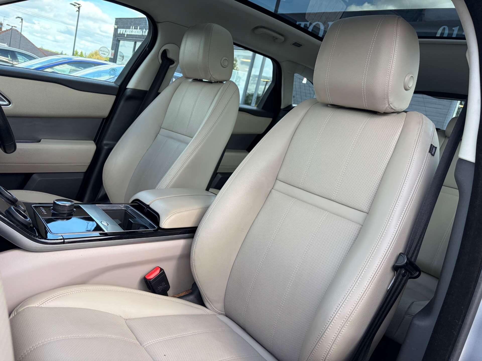 Land Rover Range Rover Velar view 17
