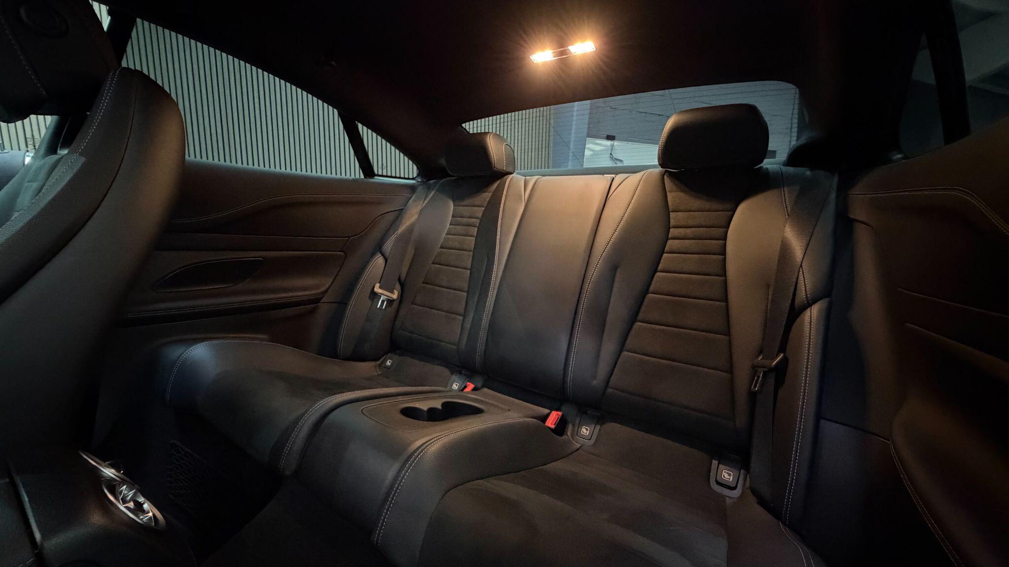 Mercedes-Benz E-Class view 12