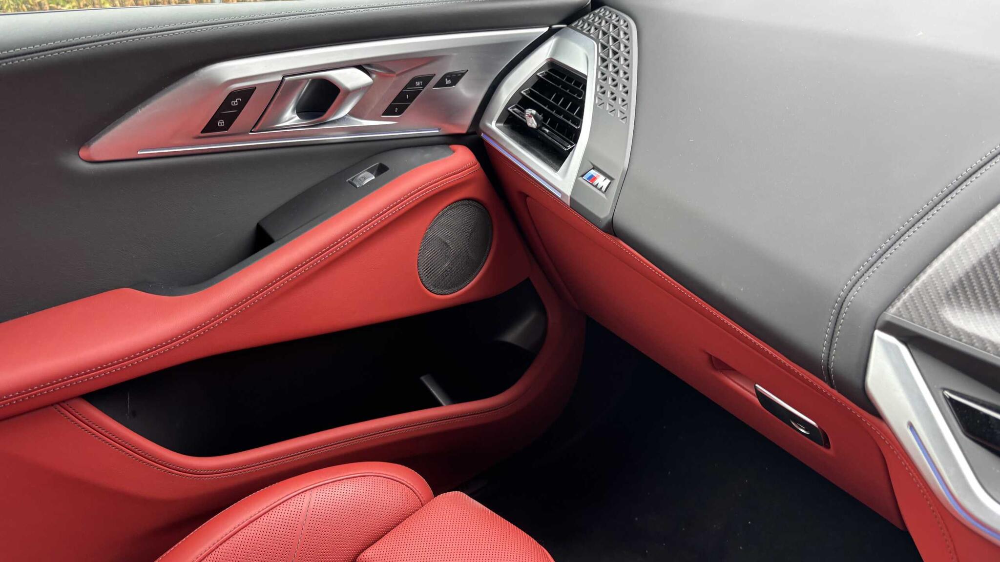 BMW XM view 21