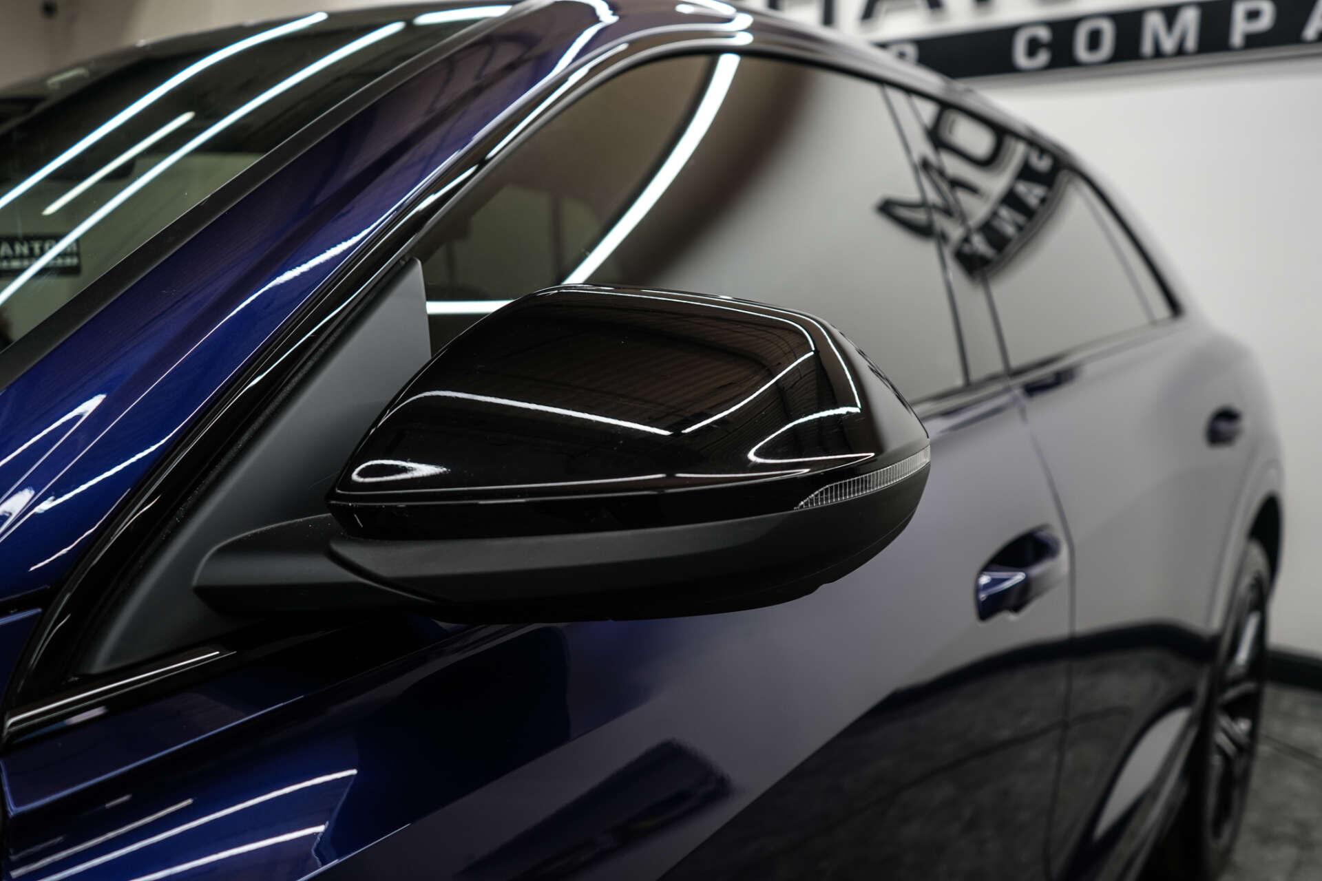 Audi Q8 view 10