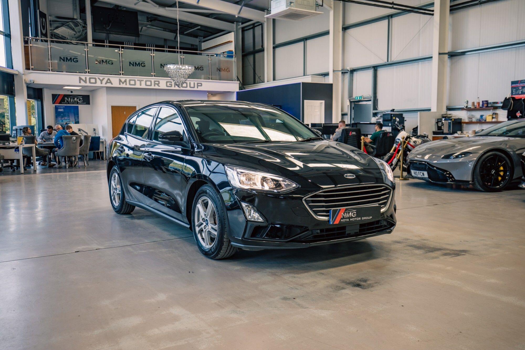 Ford Focus view 25