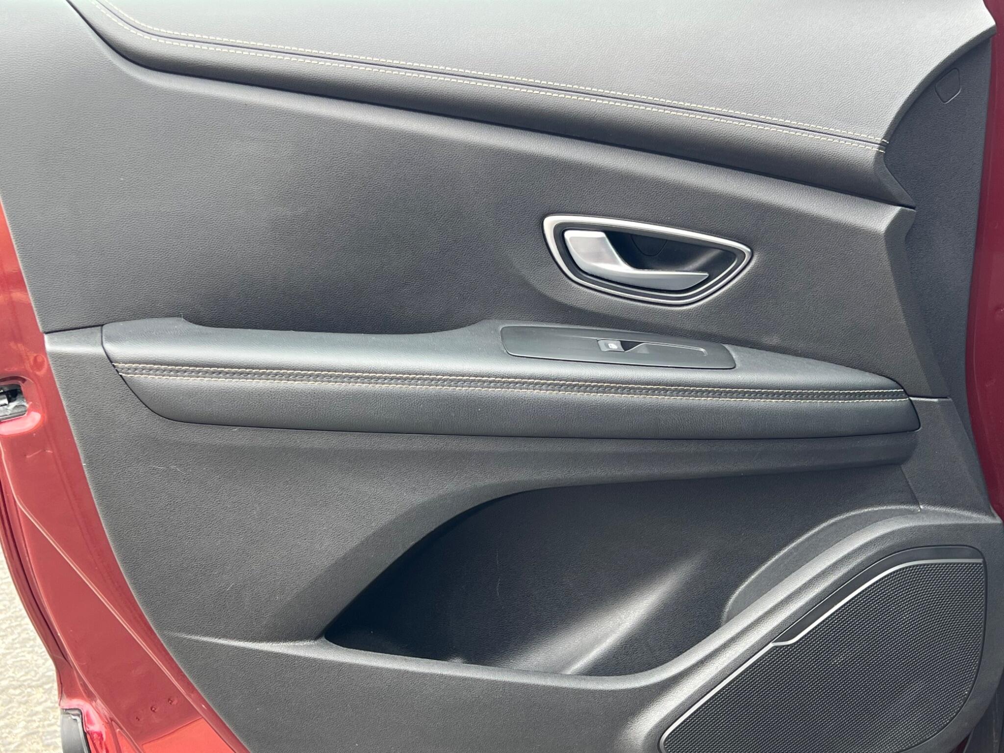 Renault Grand Scenic view 37
